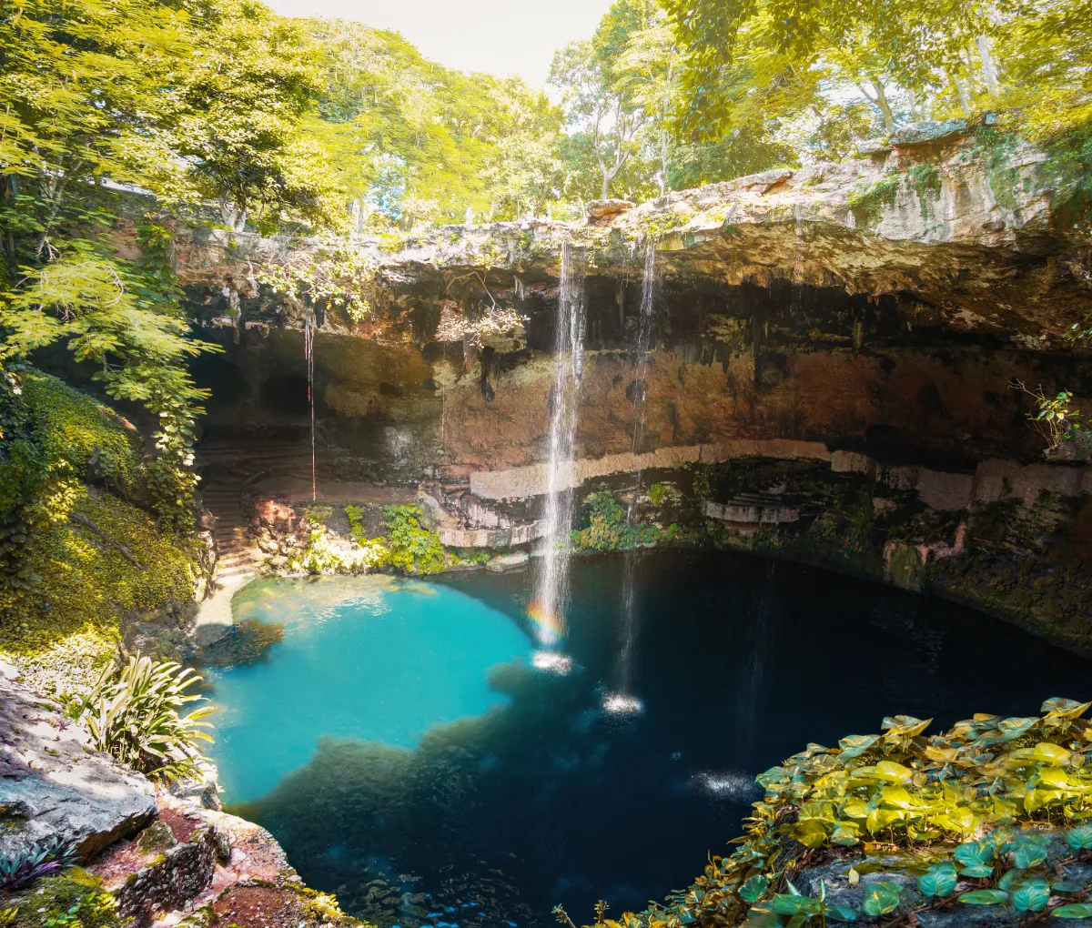 Cenote de Zaci Valladolid