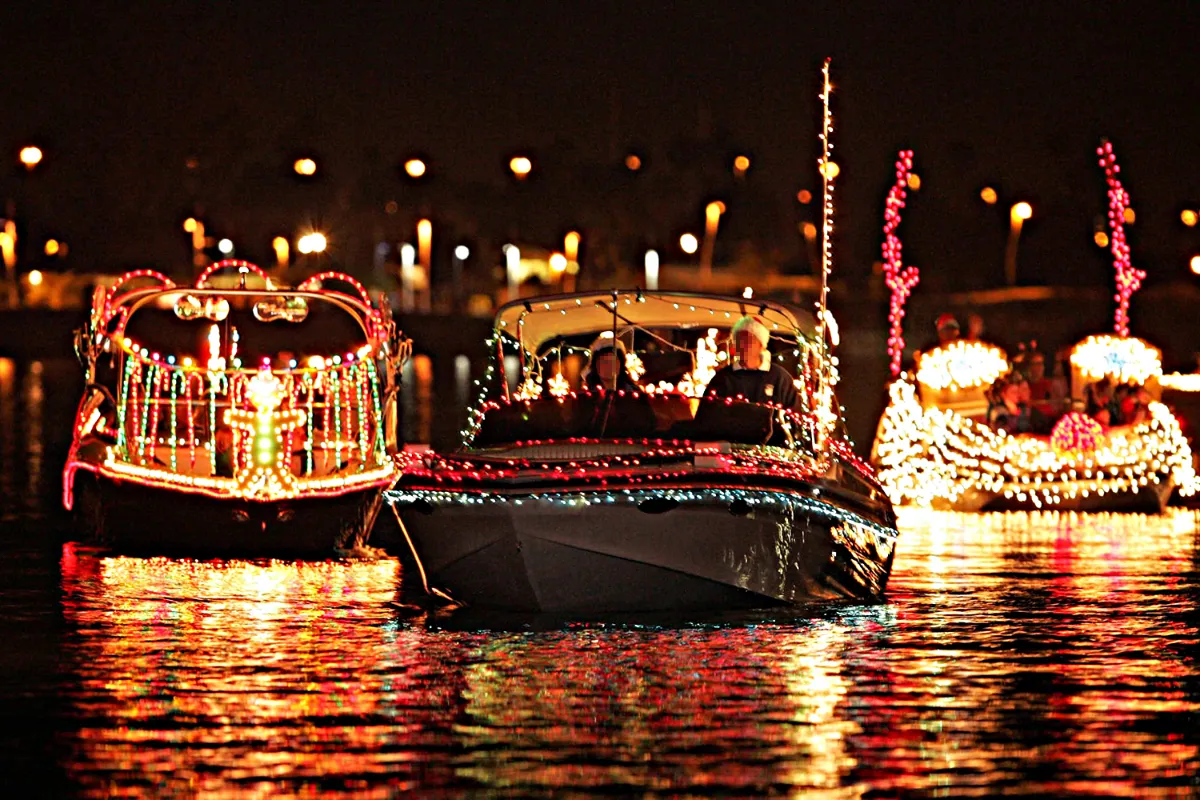 Desfile nautico en los Cabos